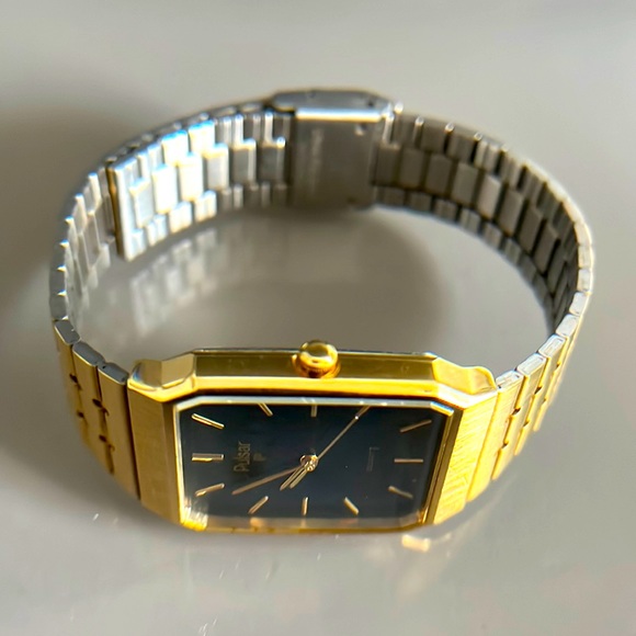 Vintage Pulsar Brushed Gold Toned Chamfer Tank Watch - Picture 4 of 16